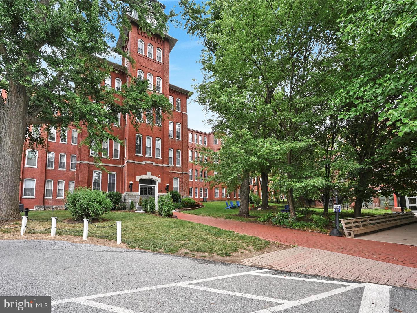 917 Columbia Ave #526