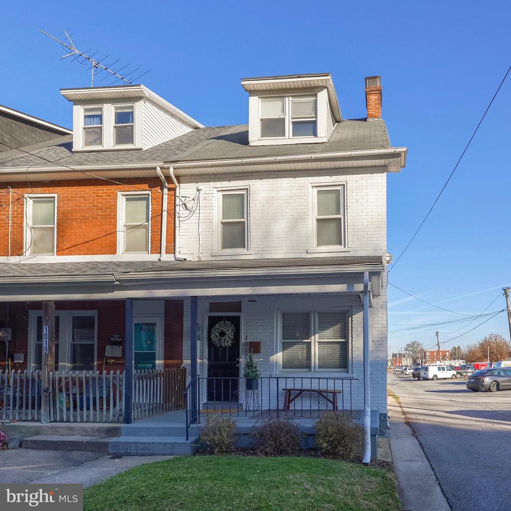 1017 N CHARLOTTE STREET