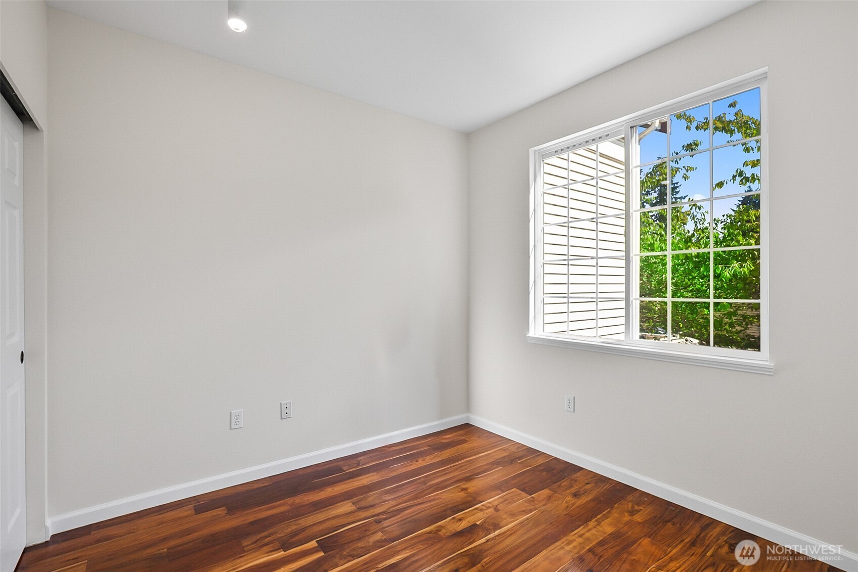 25235 SE Klahanie Boulevard Unit: J202