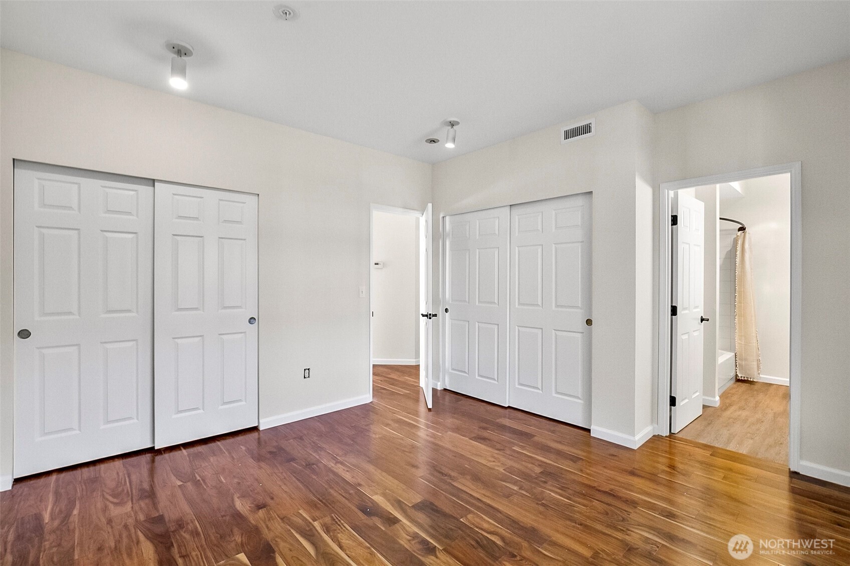 25235 SE Klahanie Boulevard Unit: J202