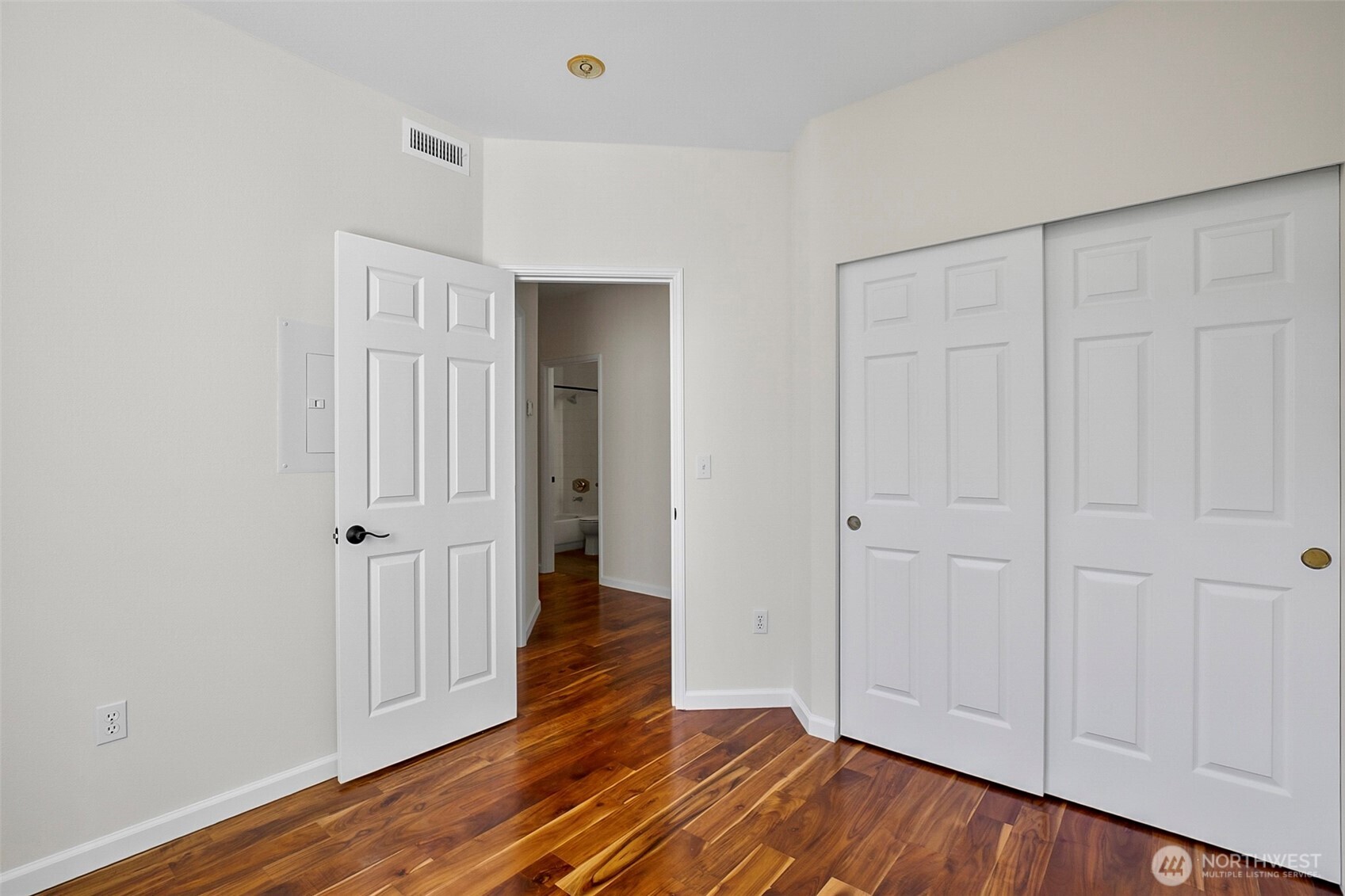 25235 SE Klahanie Boulevard Unit: J202