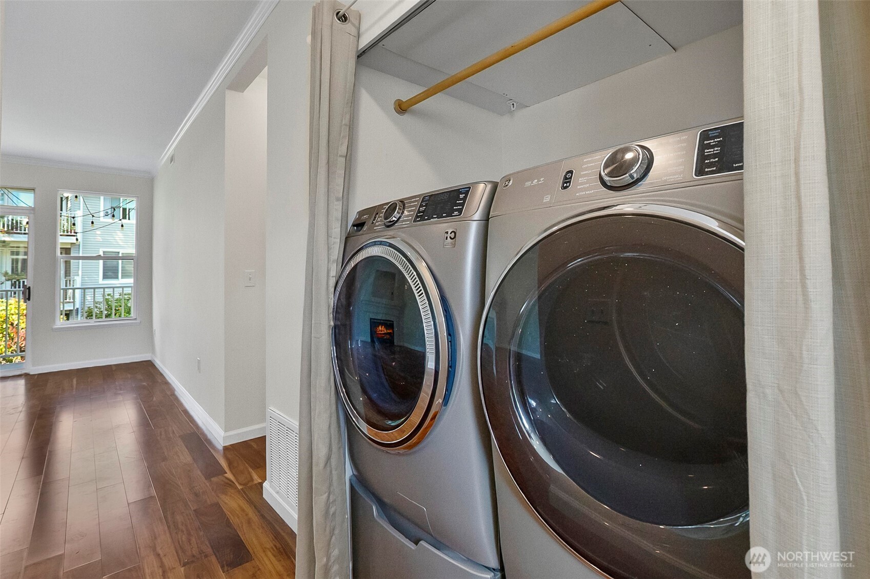 25235 SE Klahanie Boulevard Unit: J202