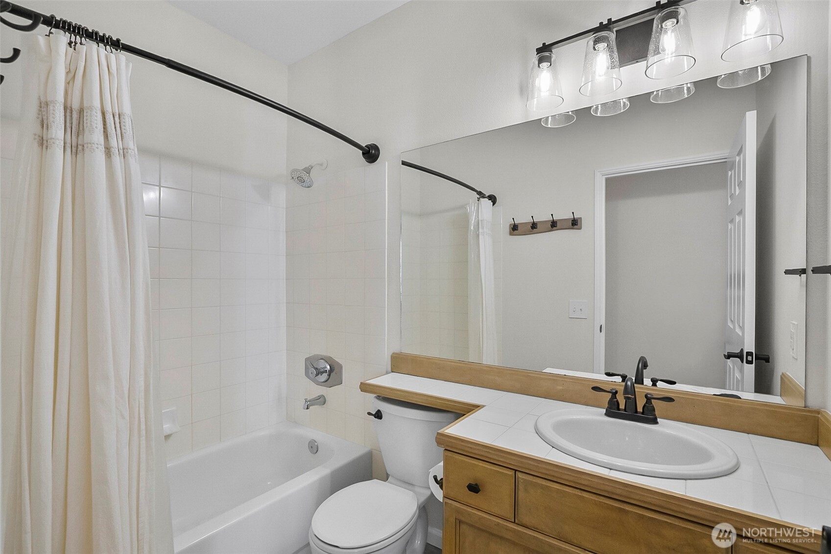 25235 SE Klahanie Boulevard Unit: J202