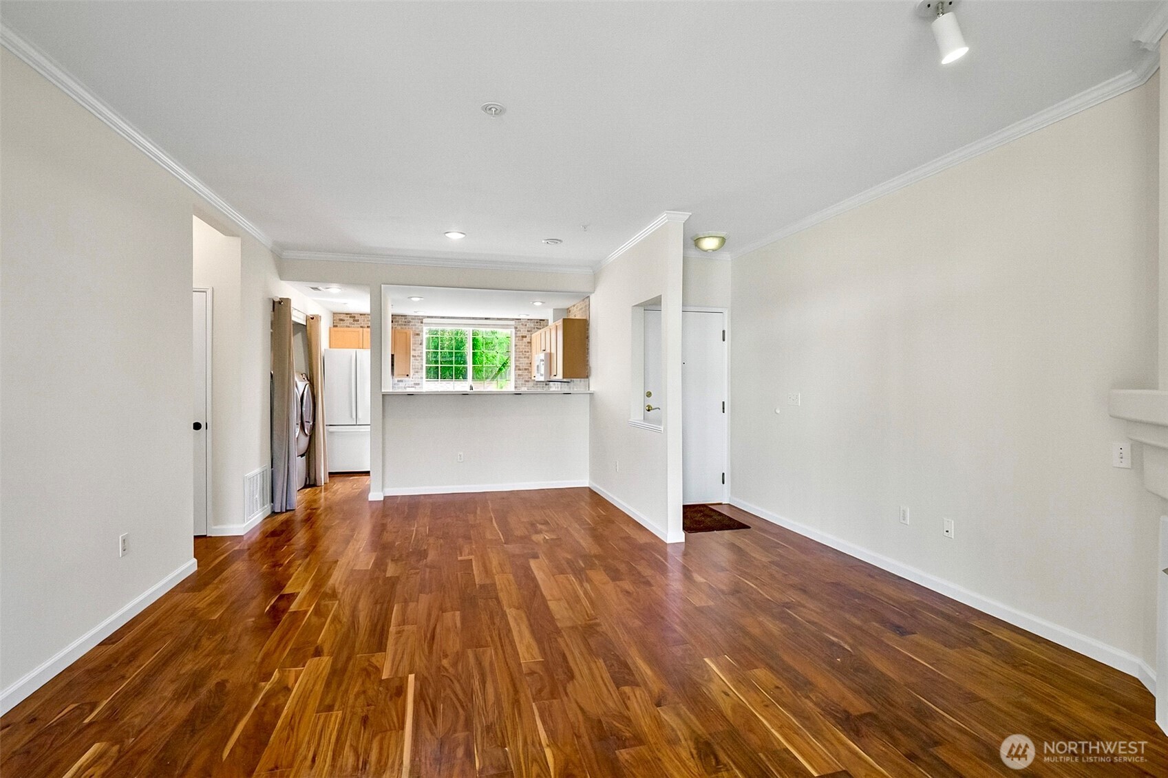 25235 SE Klahanie Boulevard Unit: J202