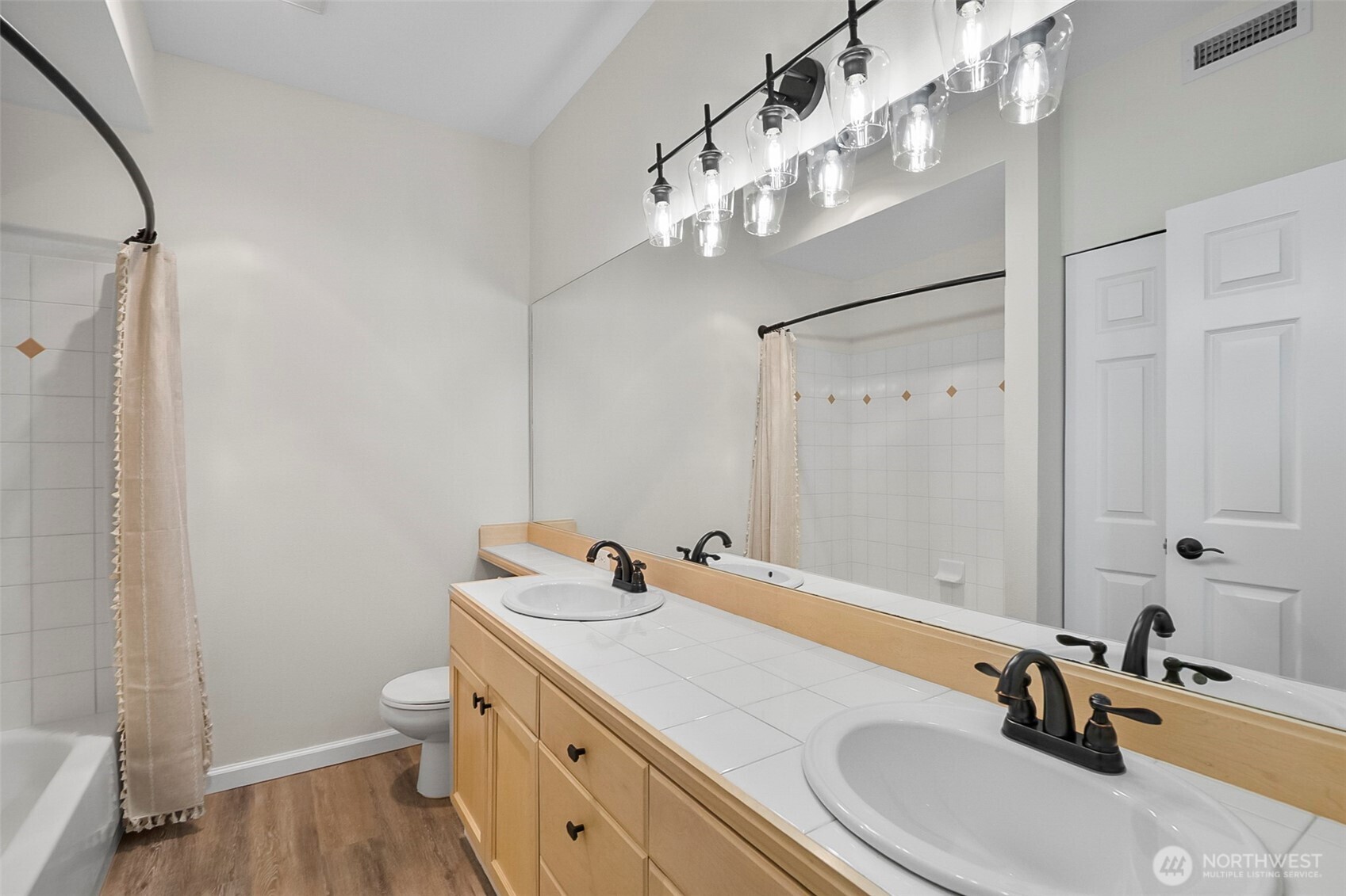 25235 SE Klahanie Boulevard Unit: J202