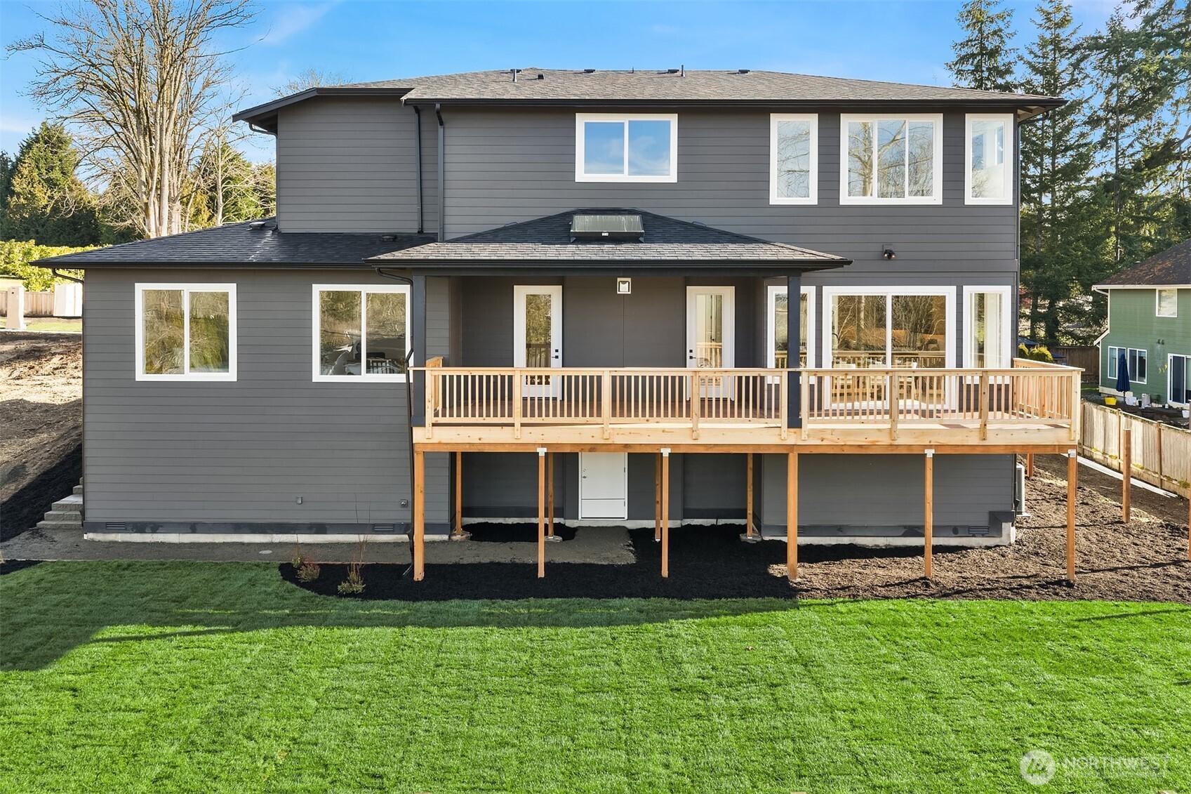 507 Orcas Ave NE