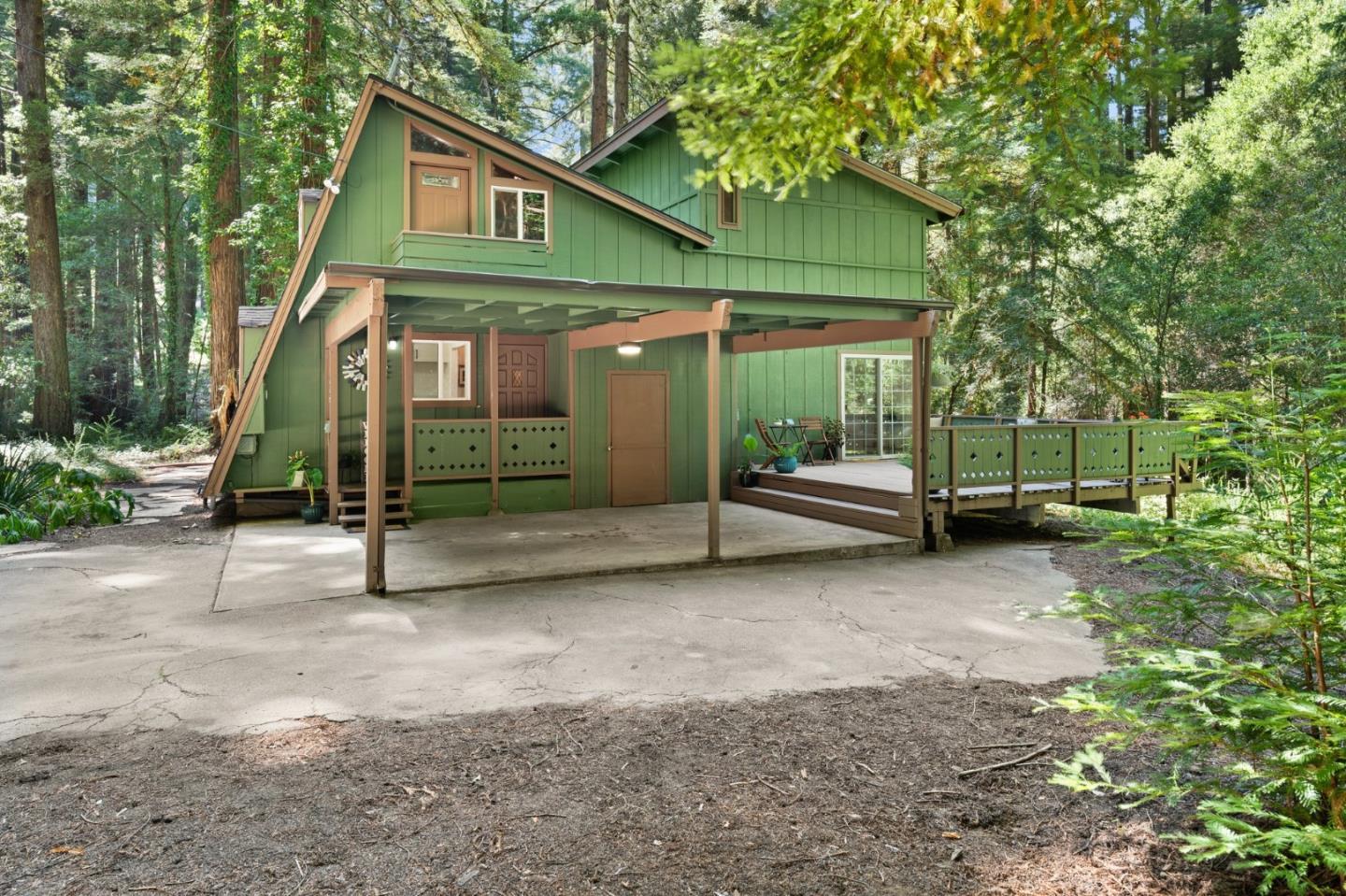 1666 Creek Drive