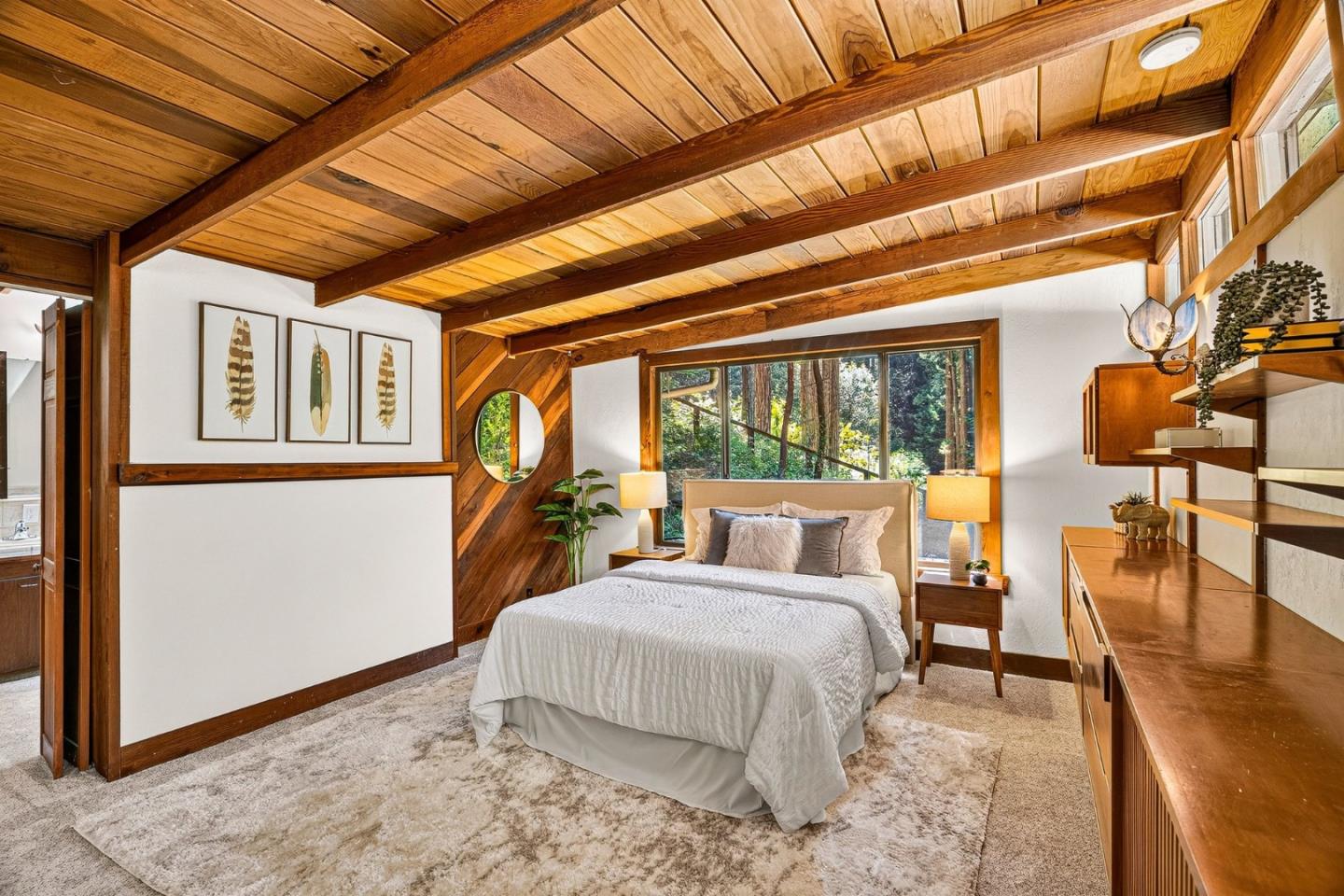 1750 Lakeside DR