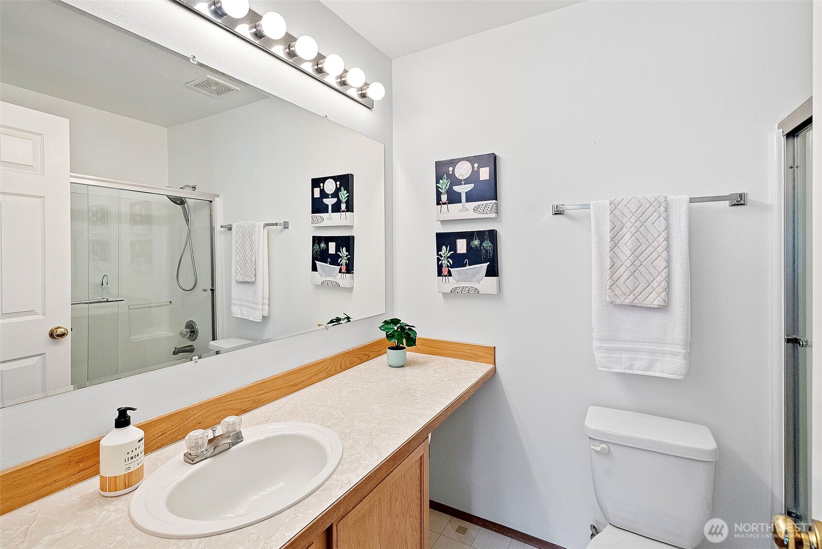 5807 NE Rest Place
