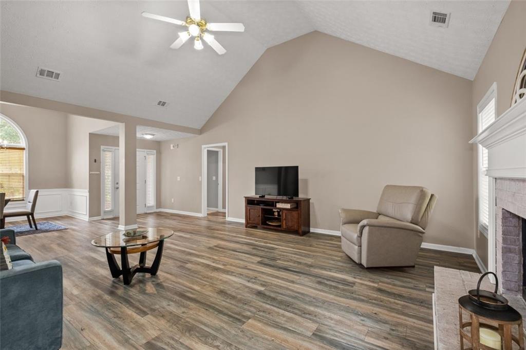 1302 BAYLOR Drive