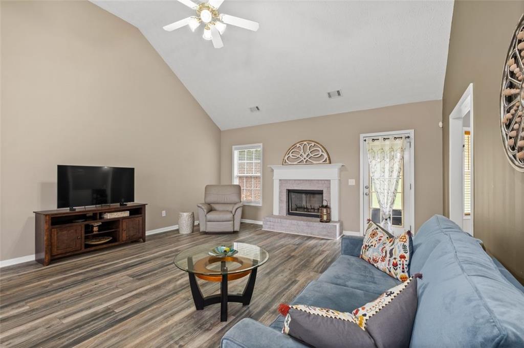 1302 BAYLOR Drive