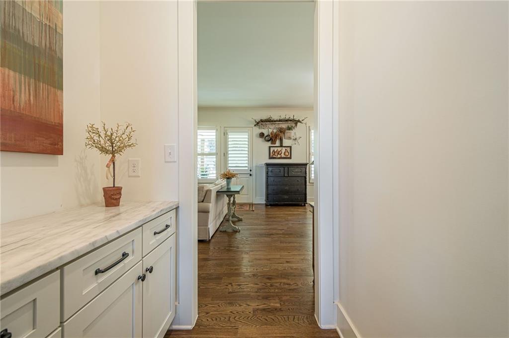 201 IVY MEADOW Way