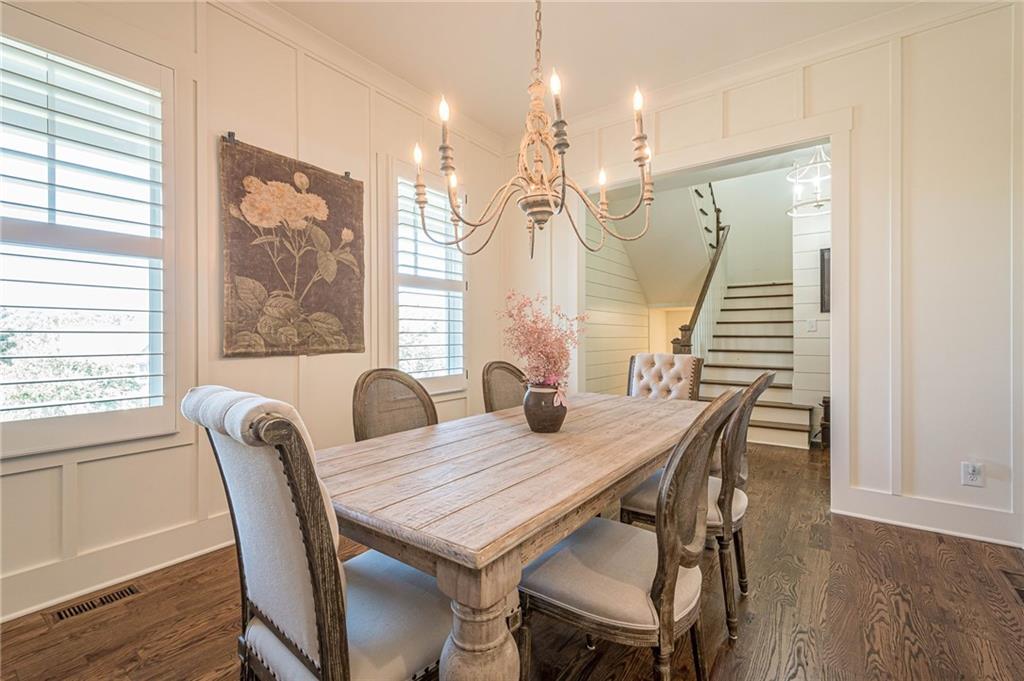 201 IVY MEADOW Way