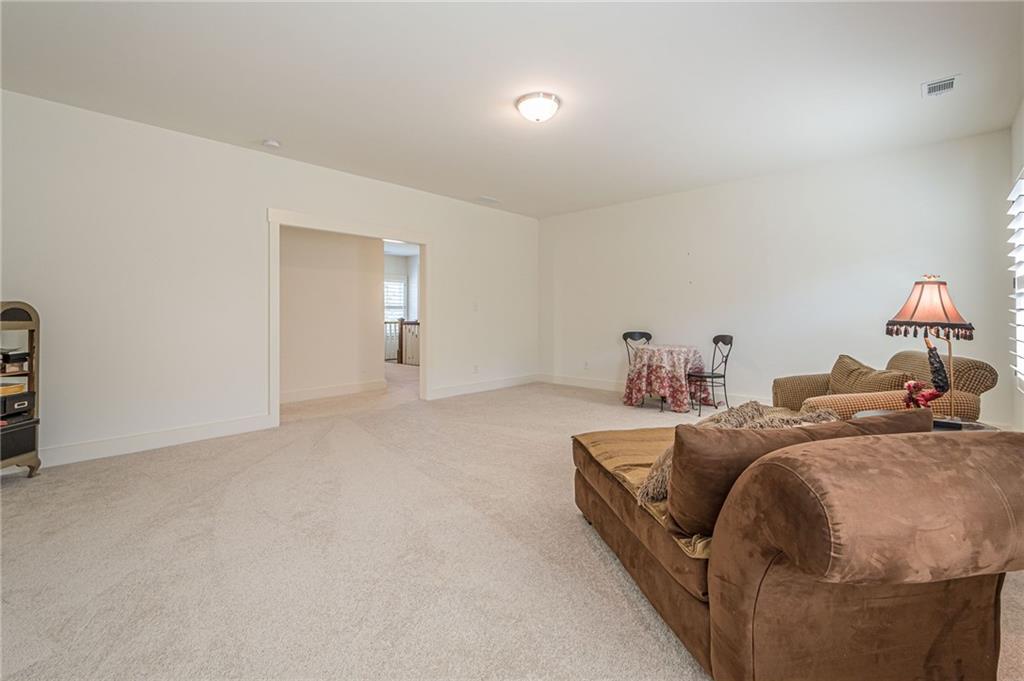 201 IVY MEADOW Way