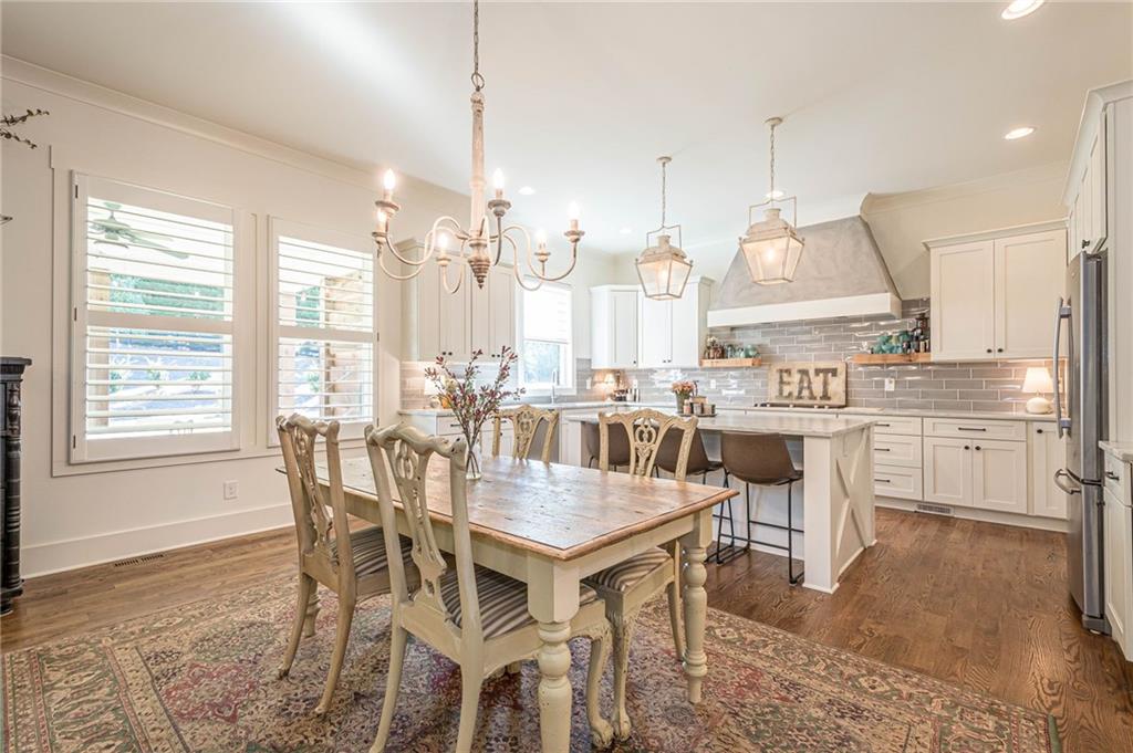 201 IVY MEADOW Way
