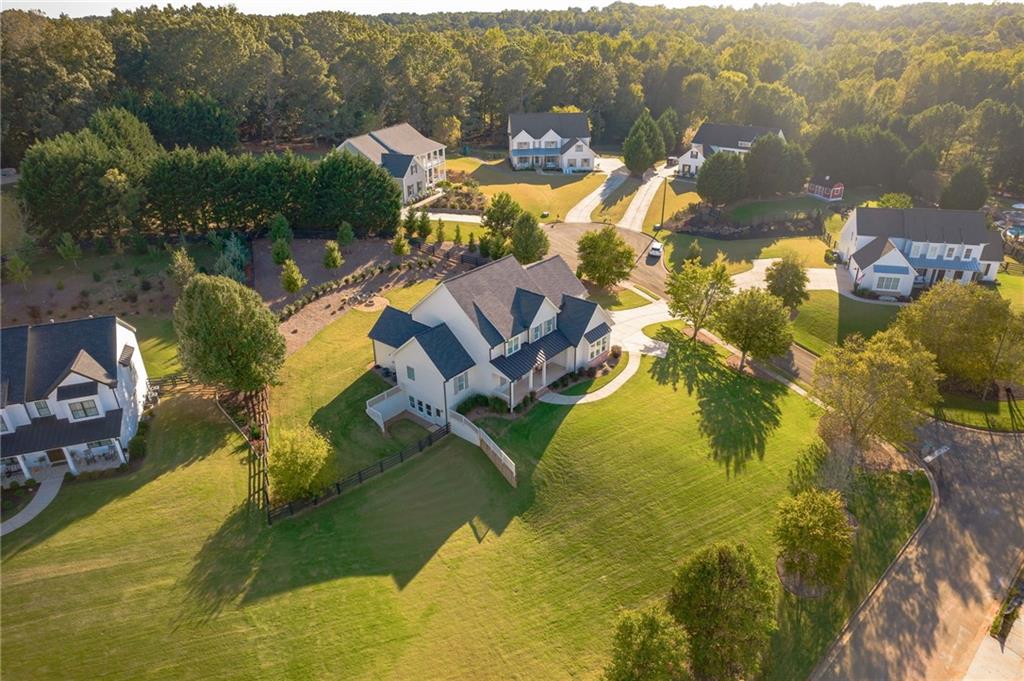 201 IVY MEADOW Way