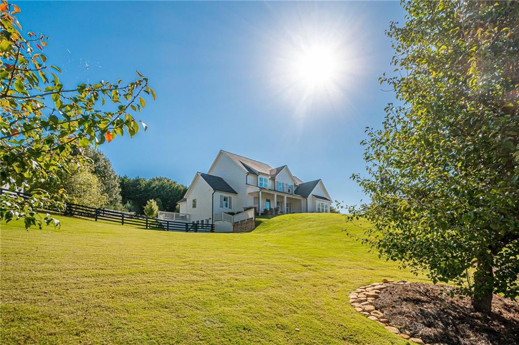 201 IVY MEADOW Way