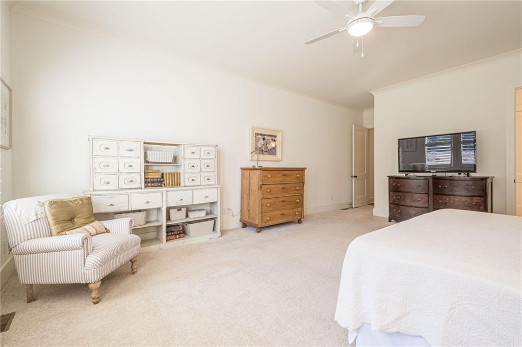 201 IVY MEADOW Way