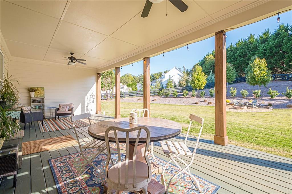 201 IVY MEADOW Way