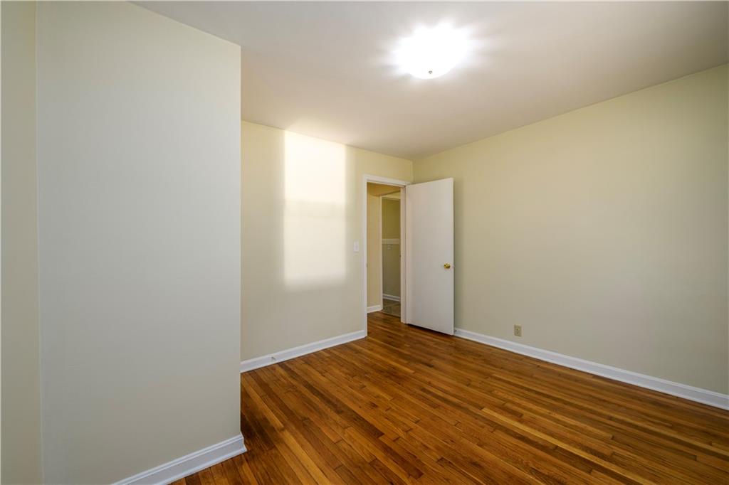 521 GREEN Street