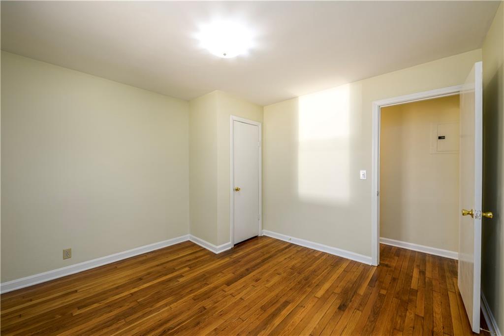 521 GREEN Street