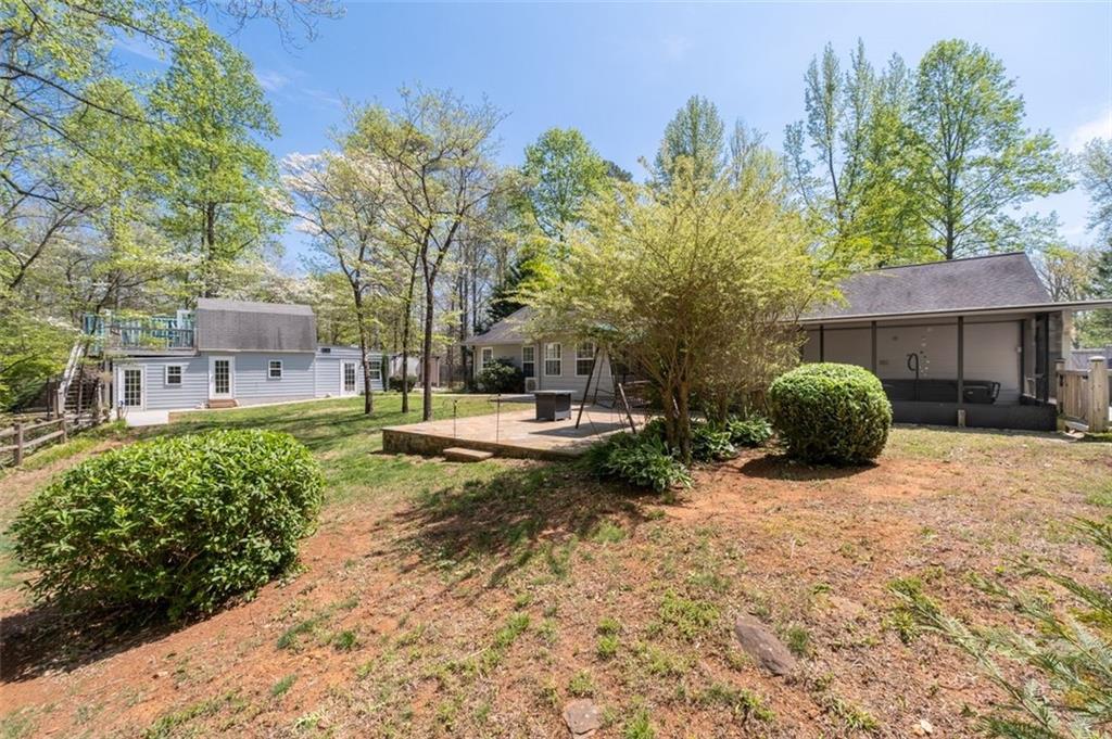 2131 HIGHWAY 136 E