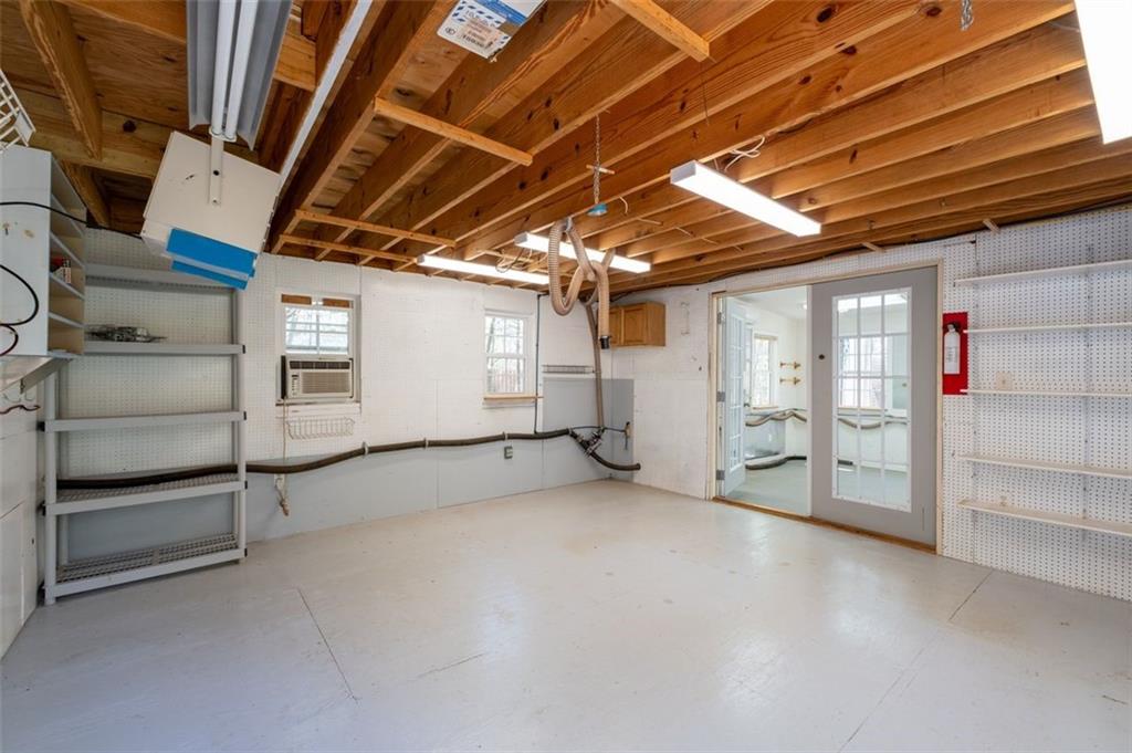 2131 HIGHWAY 136 E