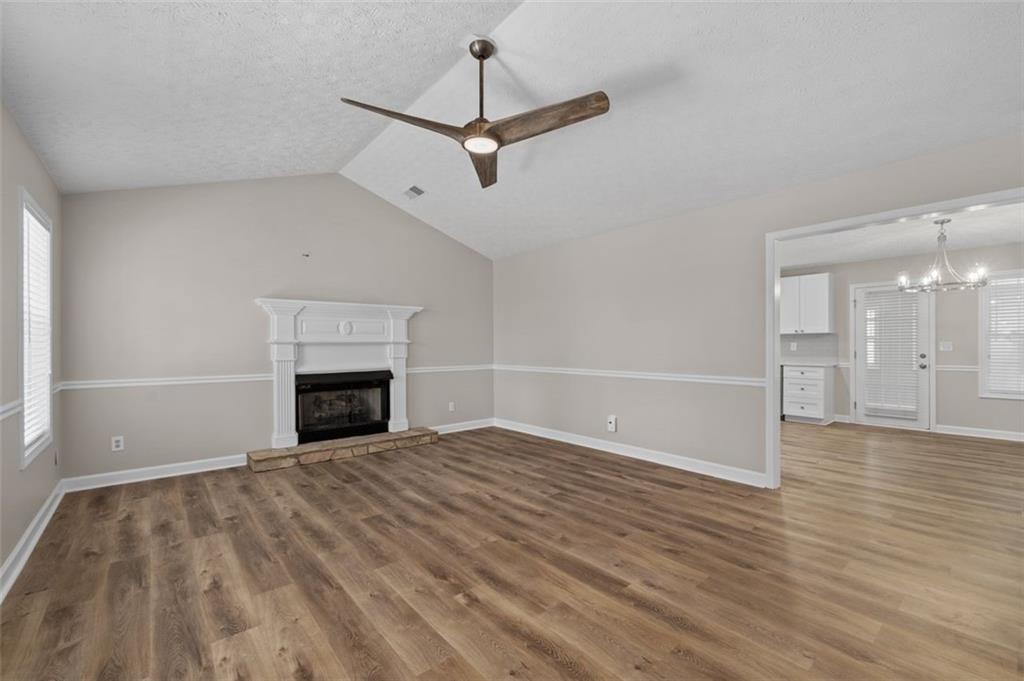 2131 HIGHWAY 136 E
