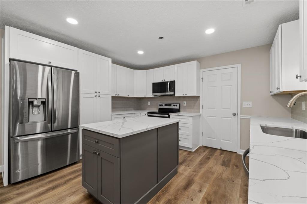 2131 HIGHWAY 136 E