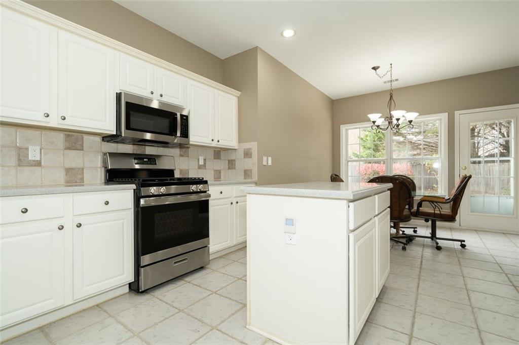 5212 HUNTINGTON CREST Lane