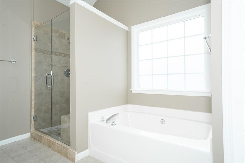 5212 HUNTINGTON CREST Lane
