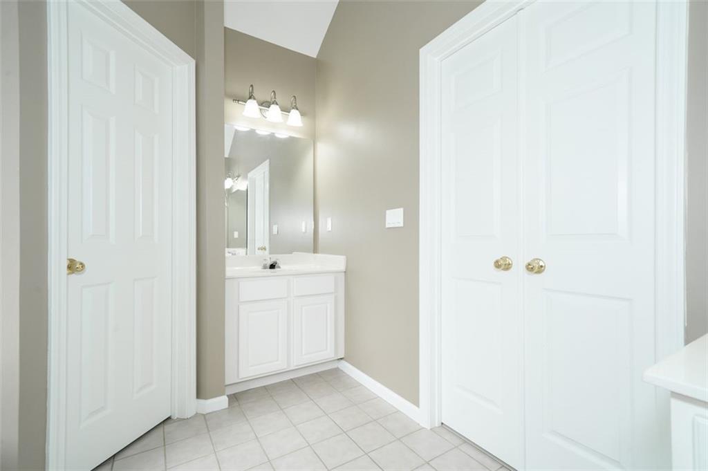 5212 HUNTINGTON CREST Lane