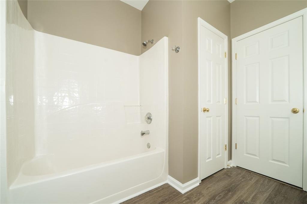 5212 HUNTINGTON CREST Lane