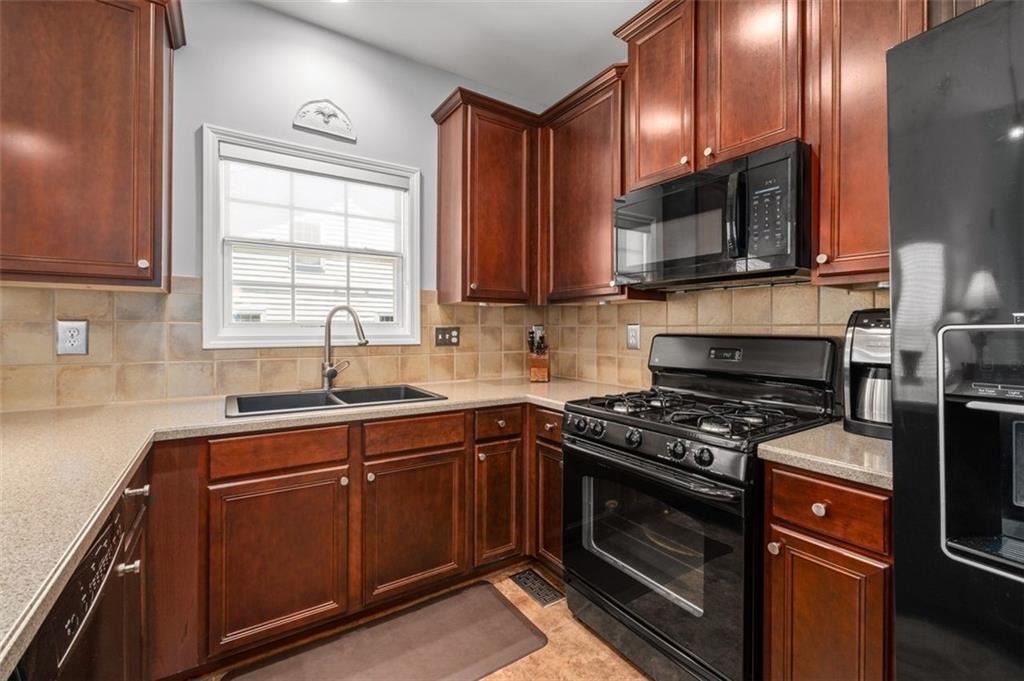1120 LAKE STATION Court