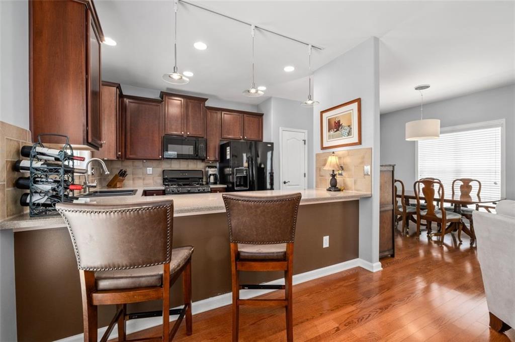 1120 LAKE STATION Court