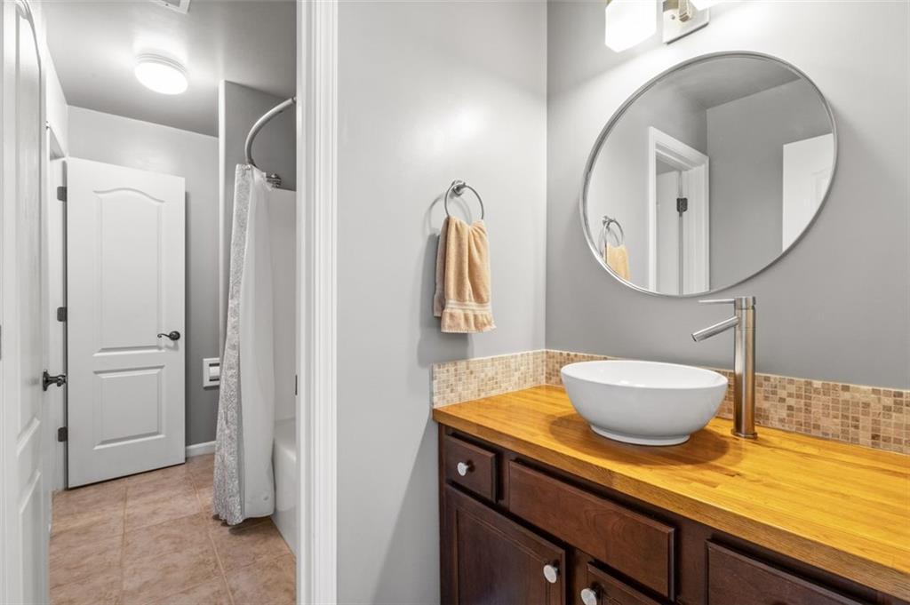 1120 LAKE STATION Court
