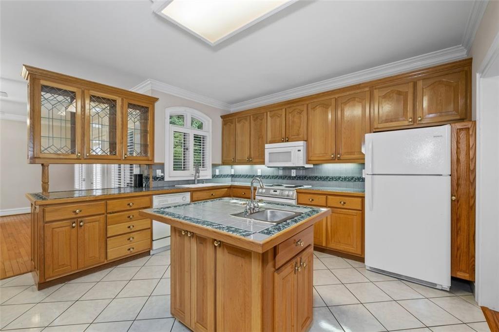 146 CANTRELL Road