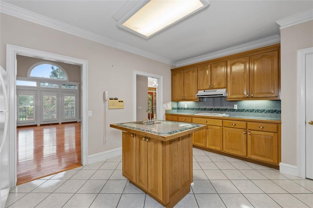 146 CANTRELL Road