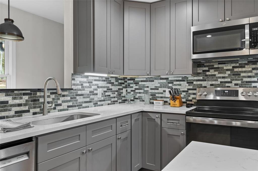 128 YOUNG DEER Drive