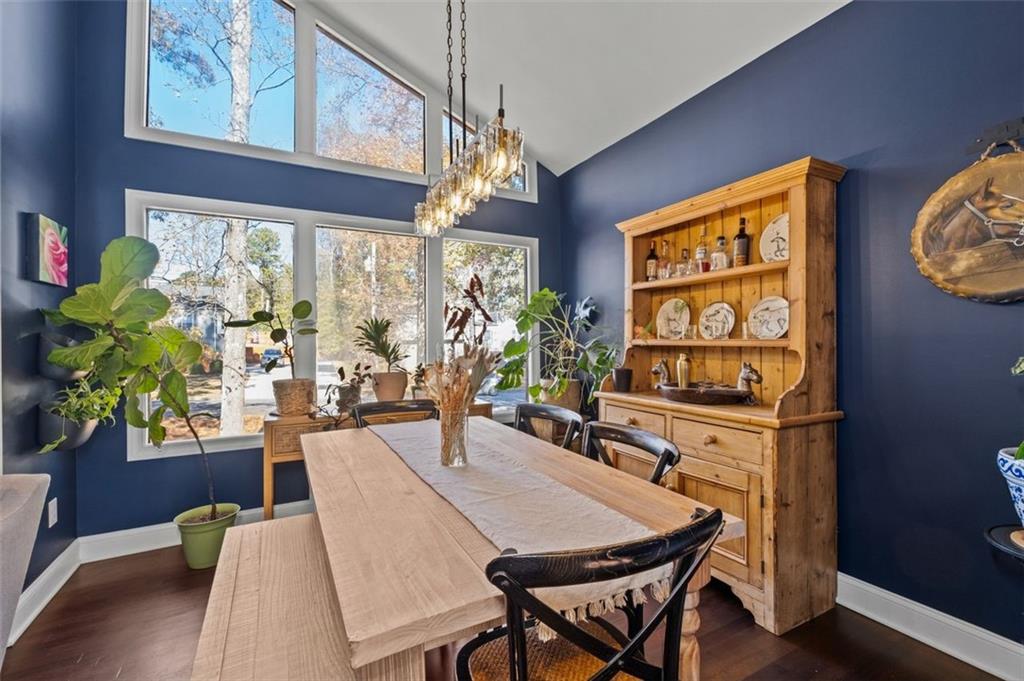 1718 CHRISTIE Drive NE