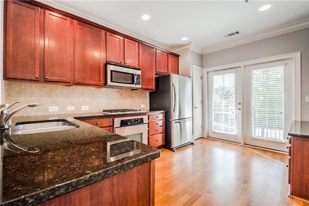 2752 WANDER Lane Unit 27