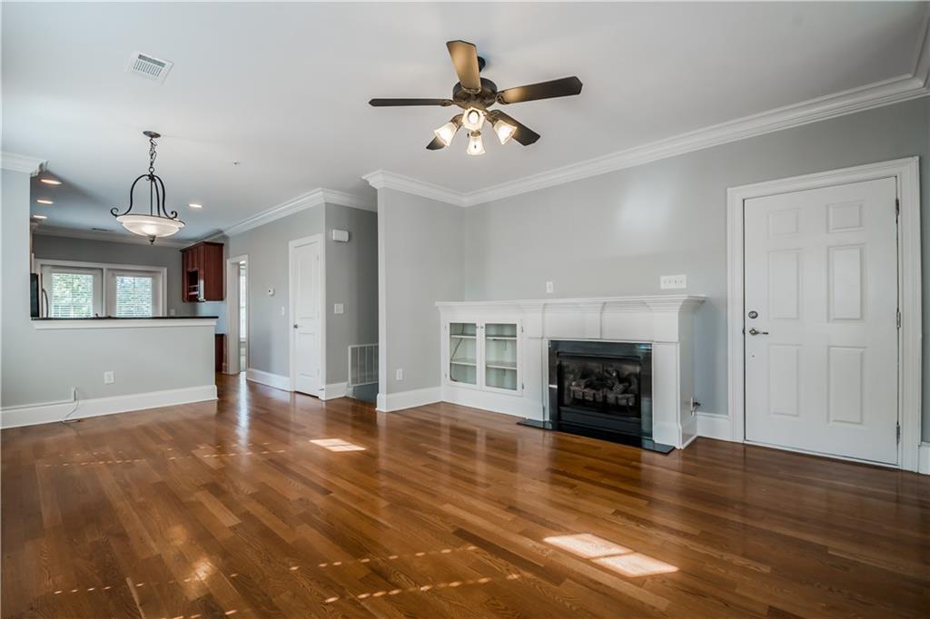 2752 WANDER Lane Unit 27