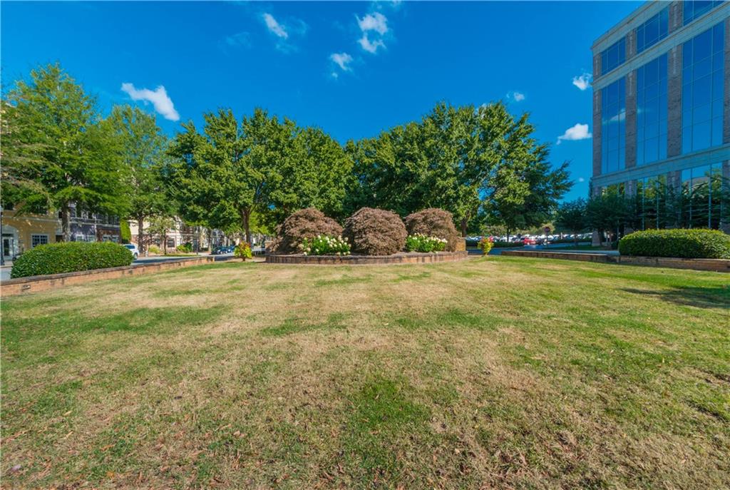 2752 WANDER Lane Unit 27