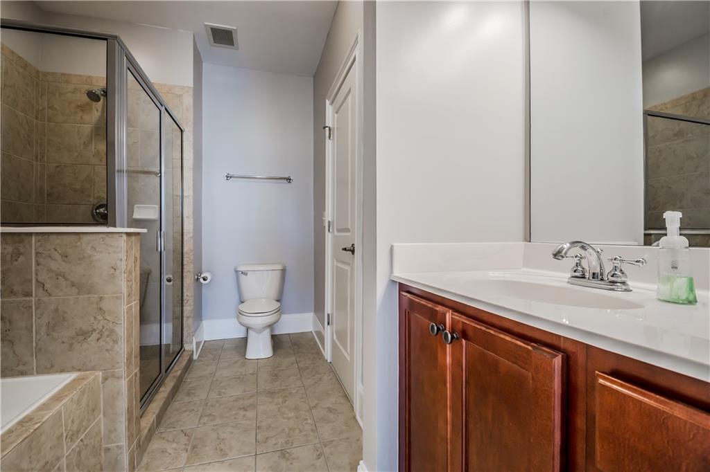 2752 WANDER Lane Unit 27