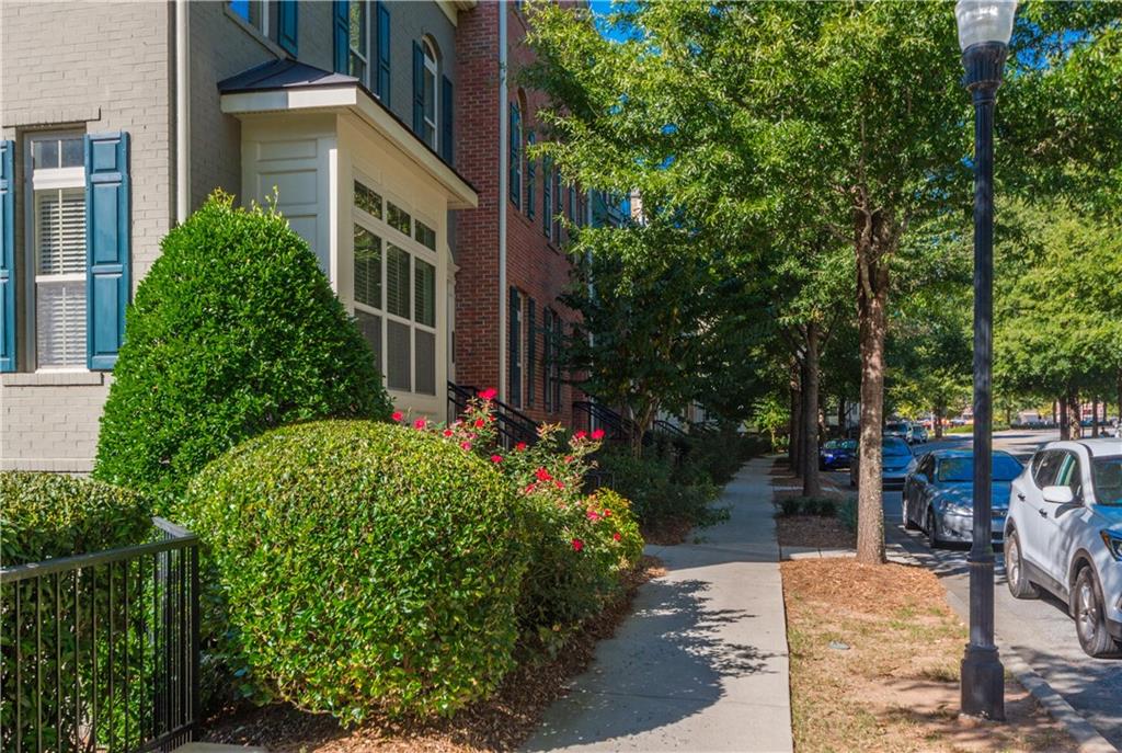 2752 WANDER Lane Unit 27