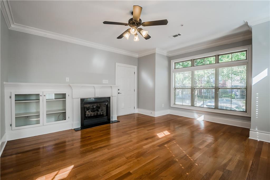 2752 WANDER Lane Unit 27