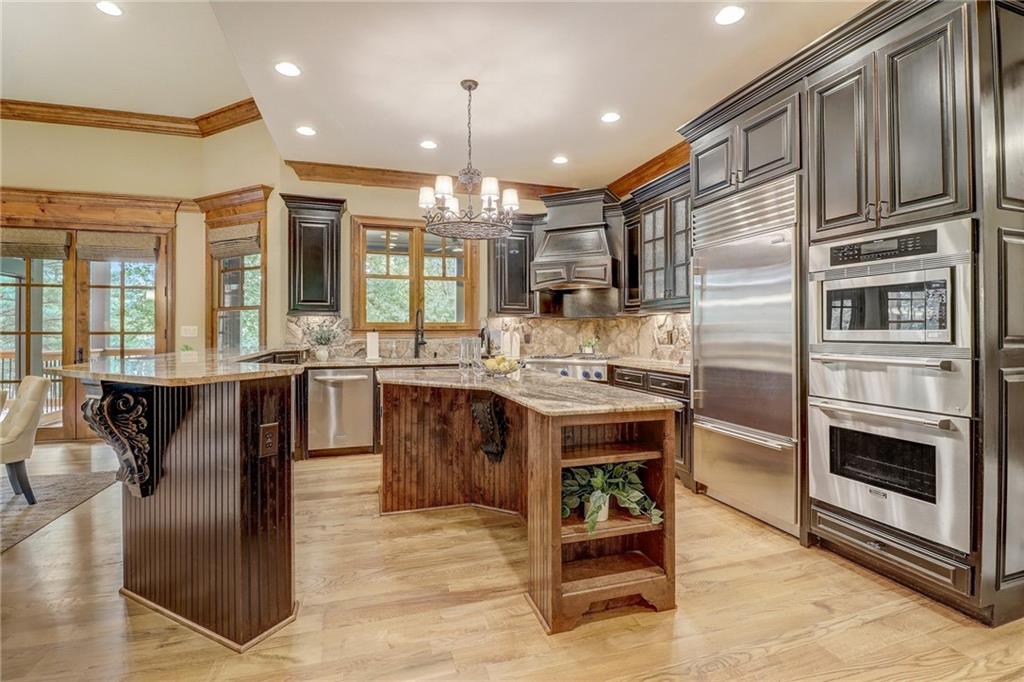 6219 Woodlake Drive