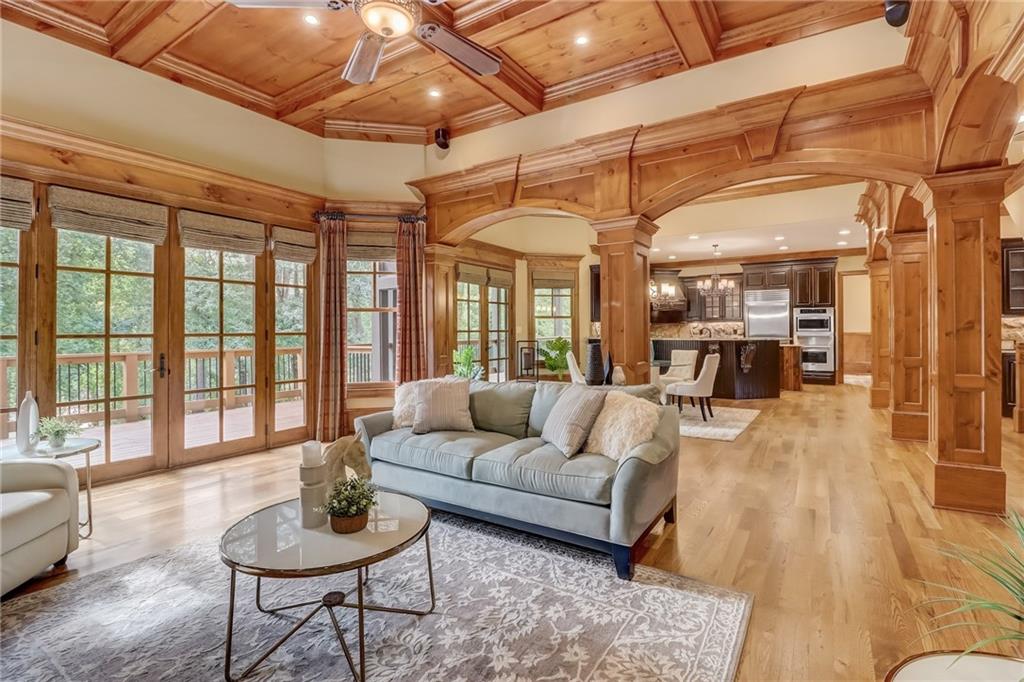 6219 Woodlake Drive