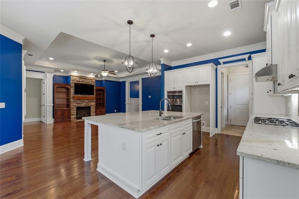 109 Laurel Canyon Trail