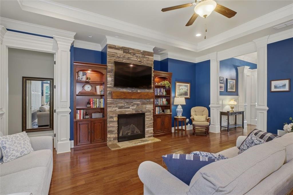 109 Laurel Canyon Trail